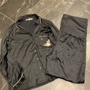 Xsmall Victoria secret black satin pajamas